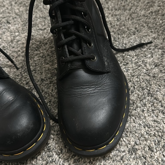 1460 WOMEN'S SMOOTH LEATHER LACE UP BOOTS - Picture 4 of 8